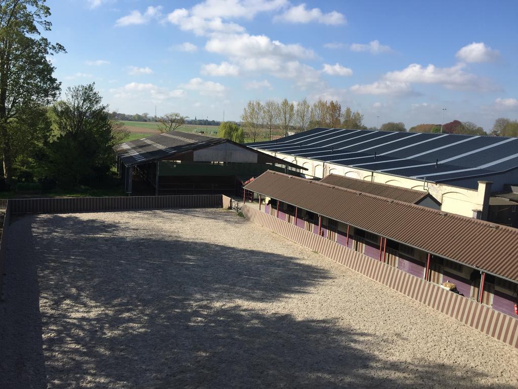 Haras Des Chartreux Hotel Estaimbourg Exterior foto